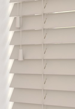 Persiana Veneciana de Madera Wood Lama de 50mm.