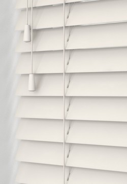 Persiana Veneciana de Madera Wood Lama de 50mm.