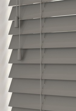 Persiana Veneciana de Madera Fauxwood Lama de 50 mm.