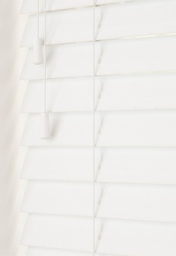 Persiana Veneciana de Madera Fauxwood Lama de 50 mm.