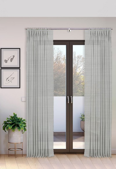 Cortina Triple Pliegue hecho a mano con visillo Moritz