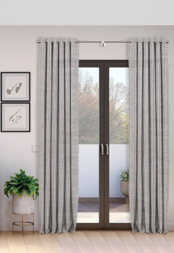 Cortina Ollaos hecha a mano con Lino Estival