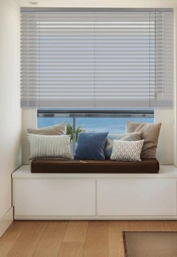 Persiana Veneciana de Aluminio Lama de 25 mm.