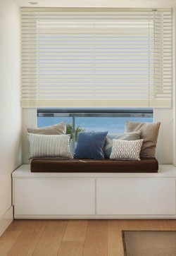 Persiana Veneciana de Aluminio Lama de 25 mm.