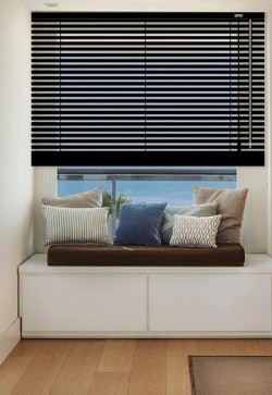 Persiana Veneciana de Aluminio Lama de 25 mm.